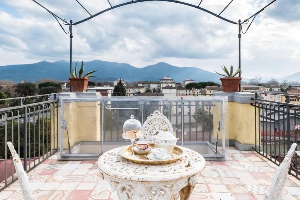 Casa Maria - Attico Di Lusso Vicino Alle Mura Lucca Bagian luar foto