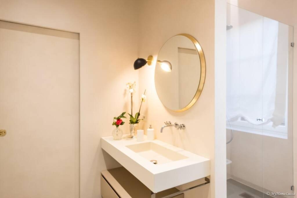 Casa Maria - Attico Di Lusso Vicino Alle Mura Lucca Bagian luar foto
