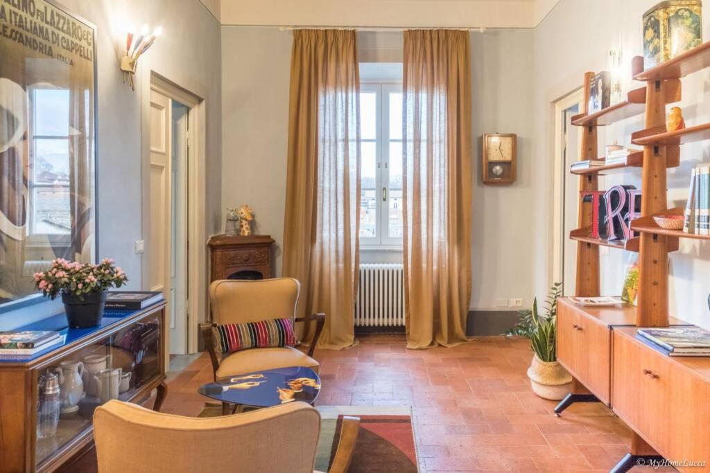 Casa Maria - Attico Di Lusso Vicino Alle Mura Lucca Bagian luar foto