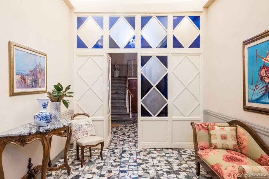 Casa Maria - Attico Di Lusso Vicino Alle Mura Lucca Bagian luar foto